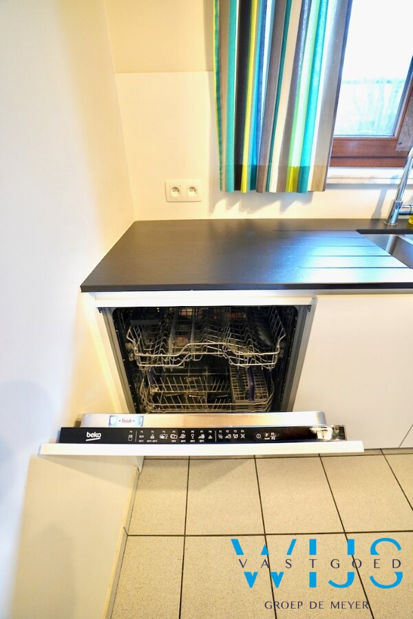 Gelijkvloers appartement met garage te Baarle/Drongen ! 