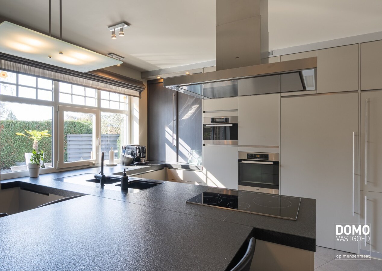 Luxueus wonen met wellness en ruimte – unieke villa in Kermt 