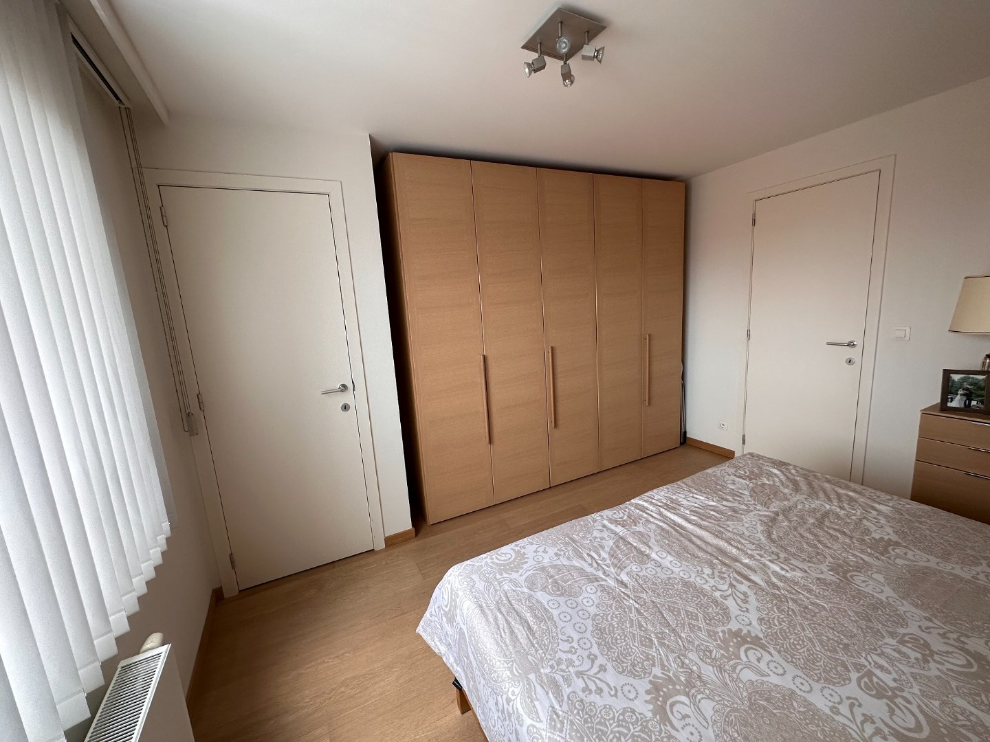 RUIME DUPLEX PENTHOUSE MET TERRASSEN OP TOPLIGGING 