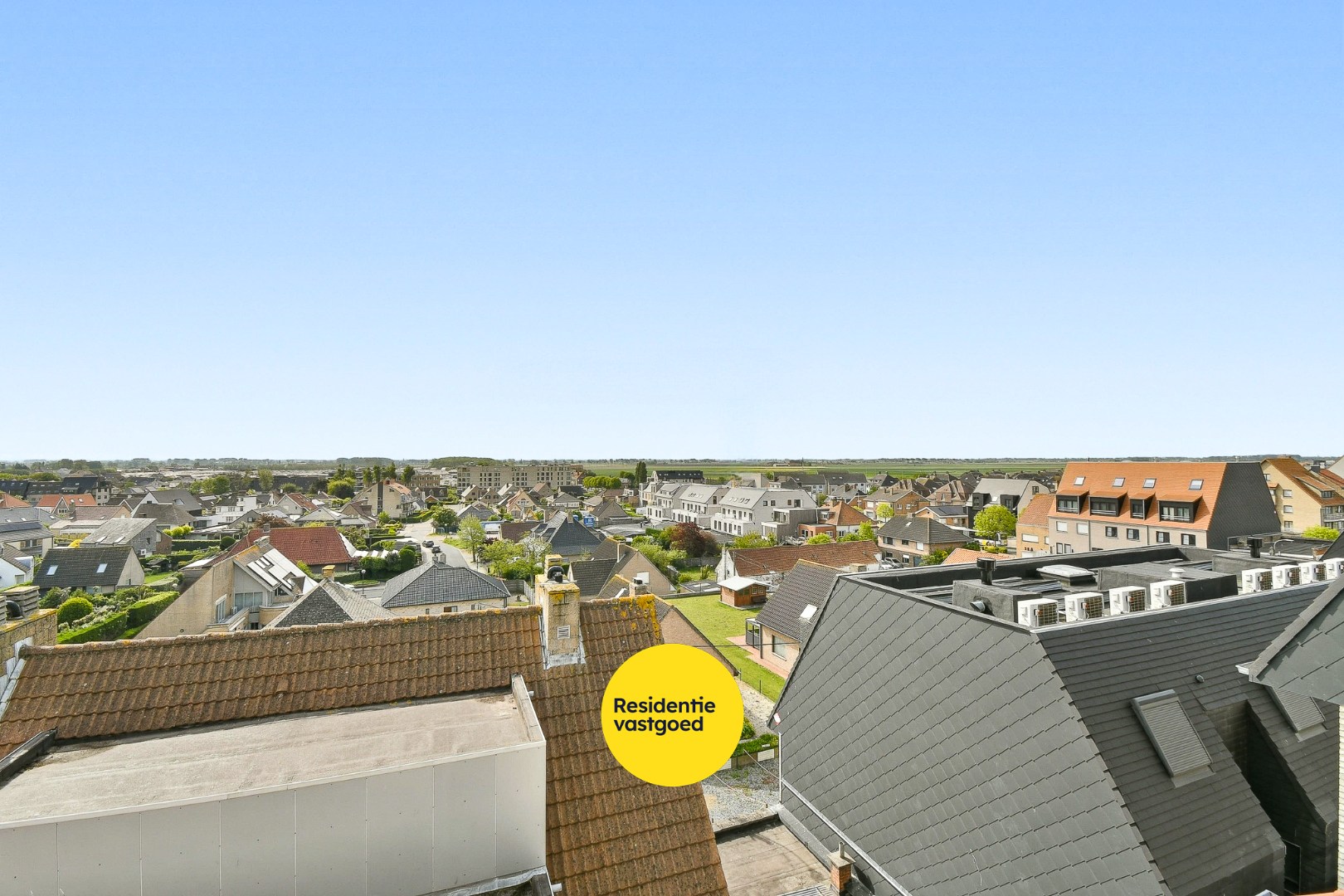 Duplex-appartement met twee ruime slaapkamers en een ruim en intiem terras 