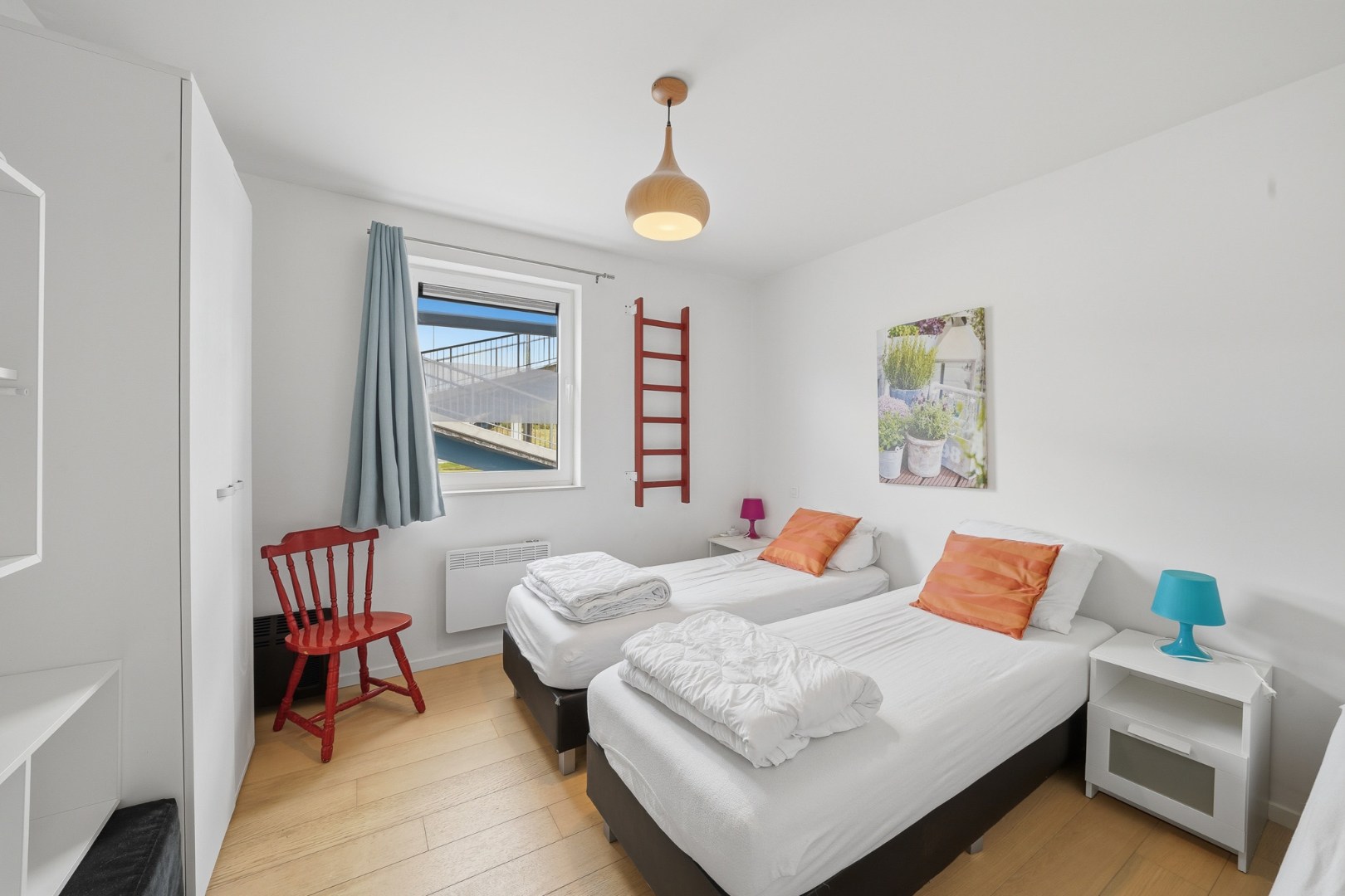 Instapklaar appartement met groot terras in Bredene - vlak bij de zee 