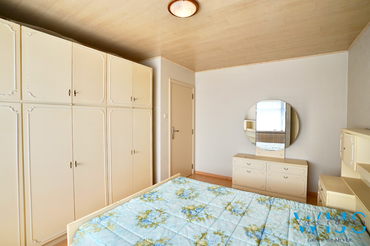 Ruime bungalow op 1000m² met prachtig uitzicht te Boekhoute ! 