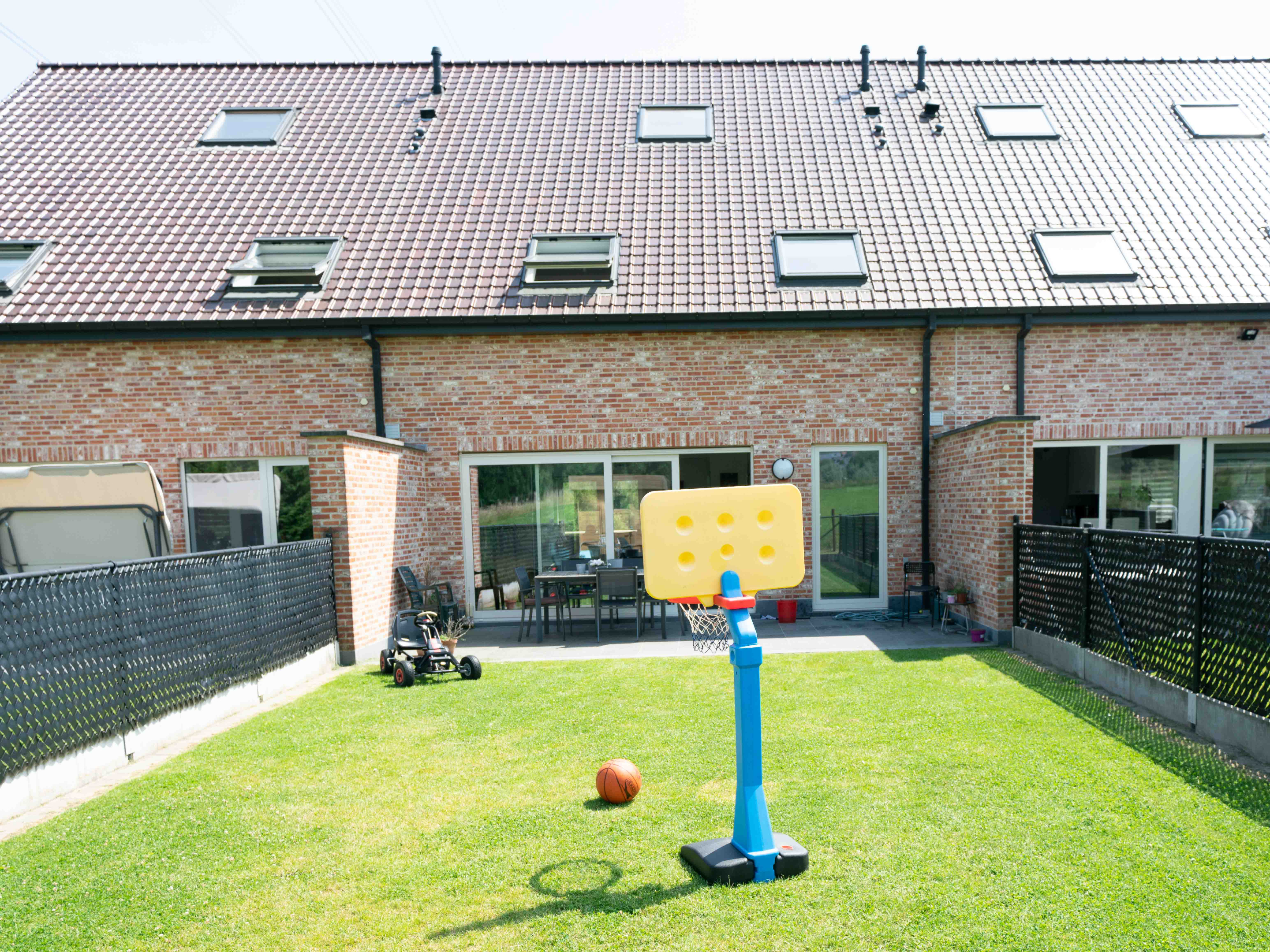 Zéér ruime en recente woning met 3 kamers en 2 badkamers 