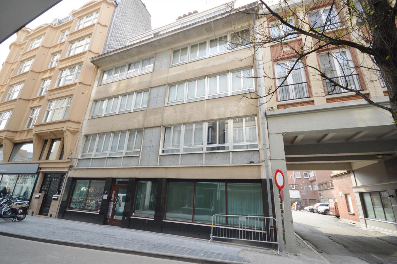 Appartement met 1 slaapkamer en ruim terras in het centrum van Oostende 