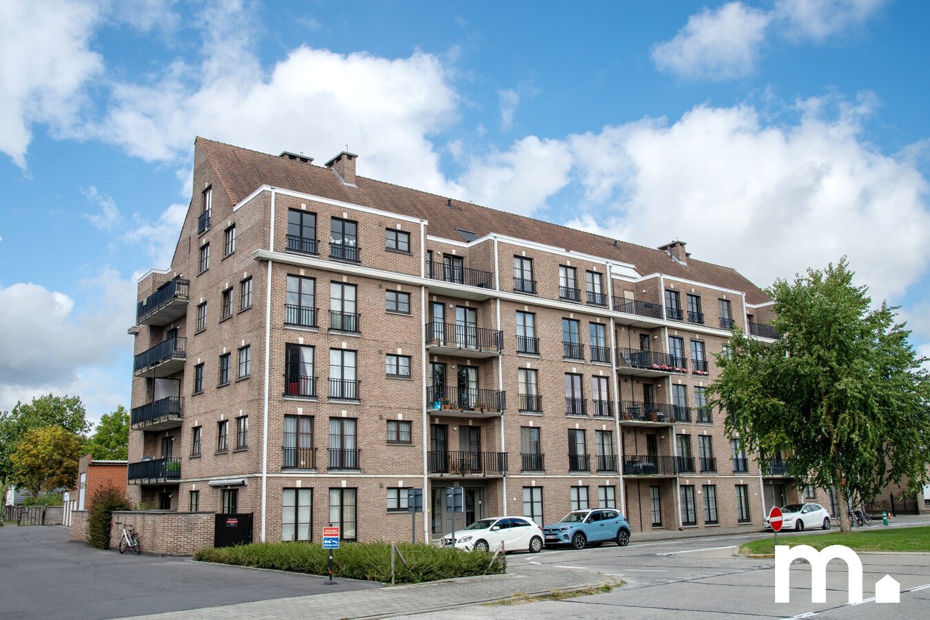Lichtrijk appartement met 2 slaapkamers te koop in Harelbeke. EPC B 