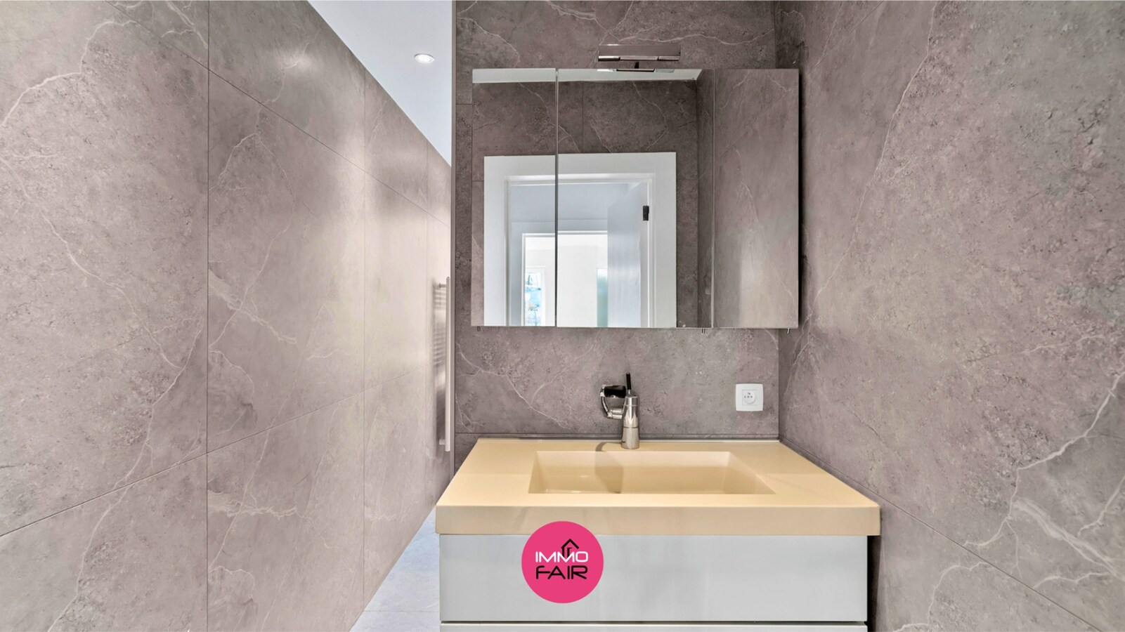 Instapklare, gerenoveerde woning vlakbij centrum Bilzen! 