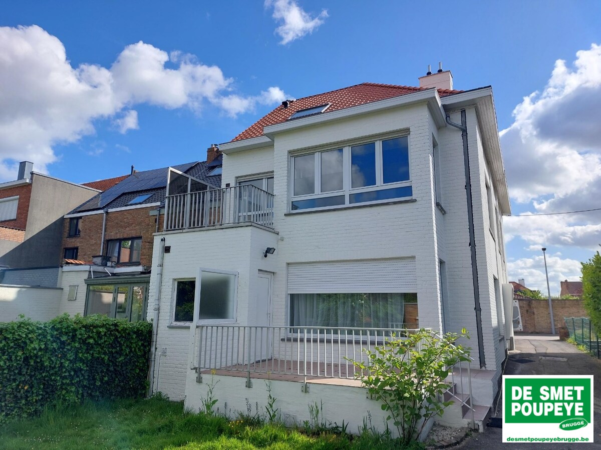 Appartement met terras en garage 