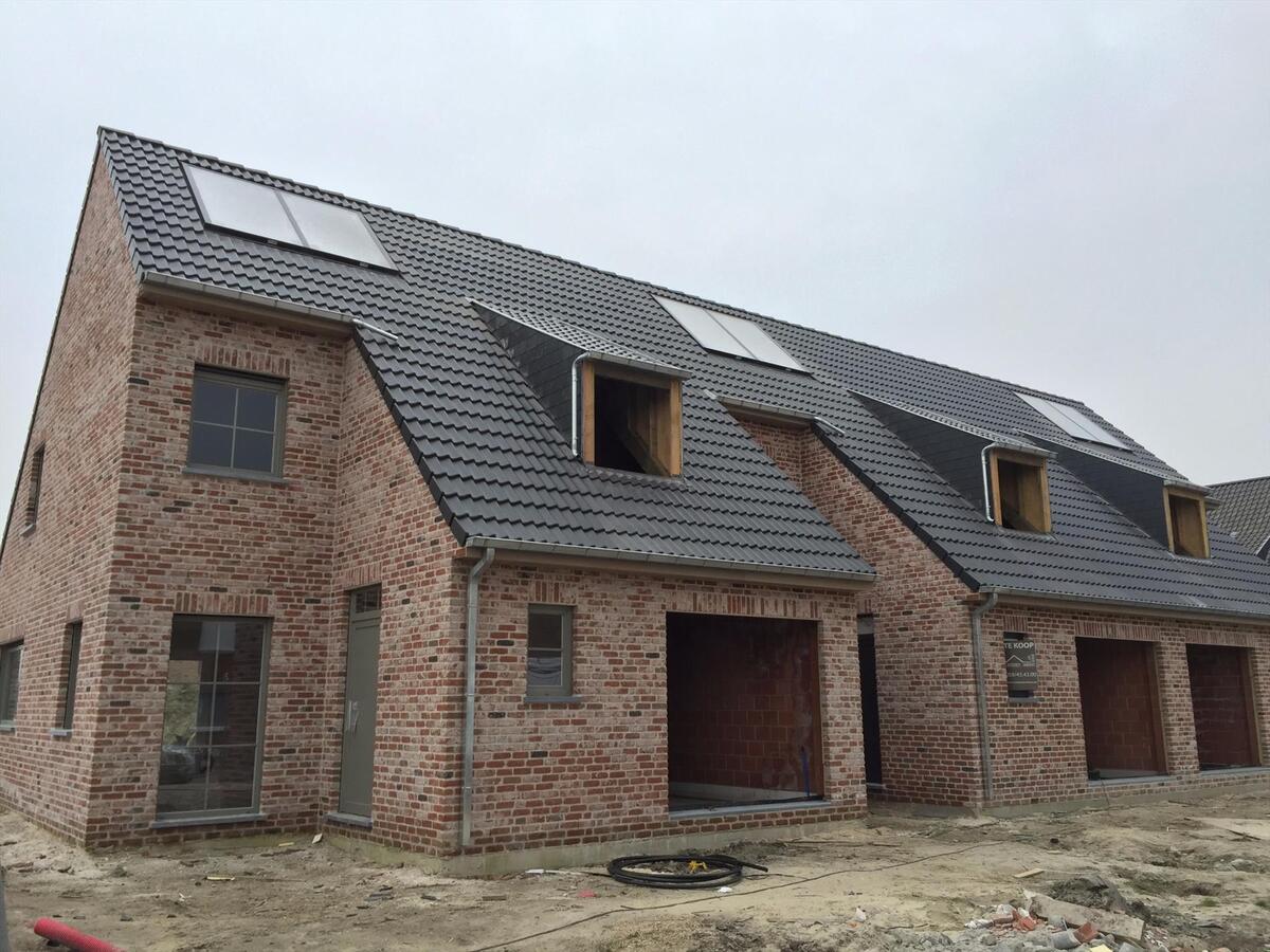 PRACHTIGE WONING IN LANDELIJKE STIJL TE BREDENE DORP 