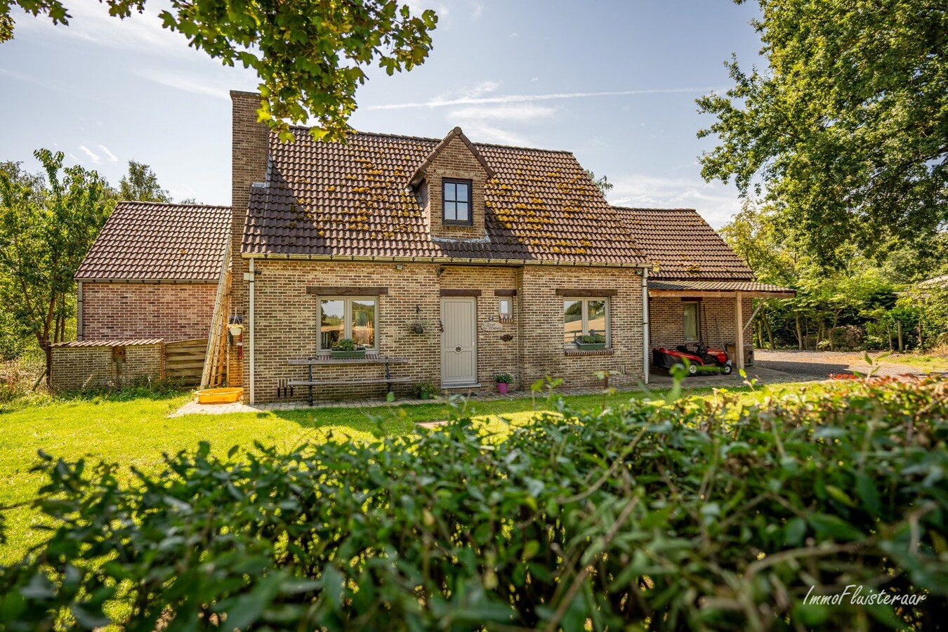 Maison soignée avec 4 écuries sur environ 75 ares à Tielt-Winge (Brabant flamand) 