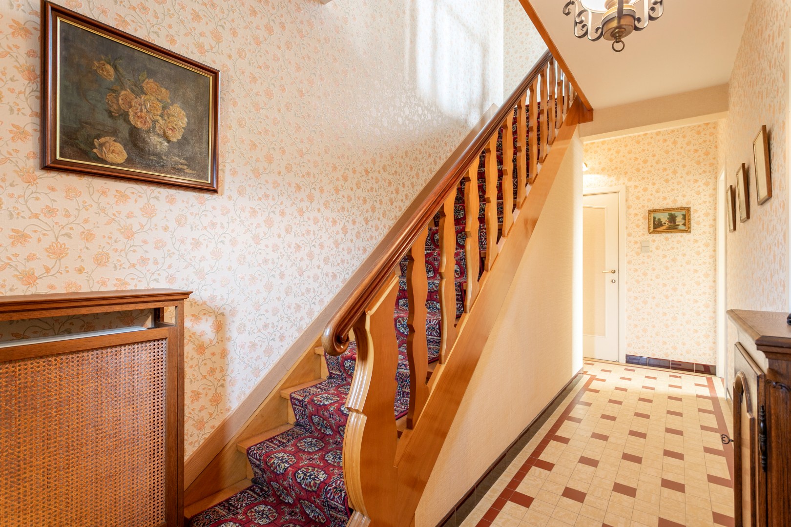 Te renoveren woning met 5 slpks op topligging in Dworp 