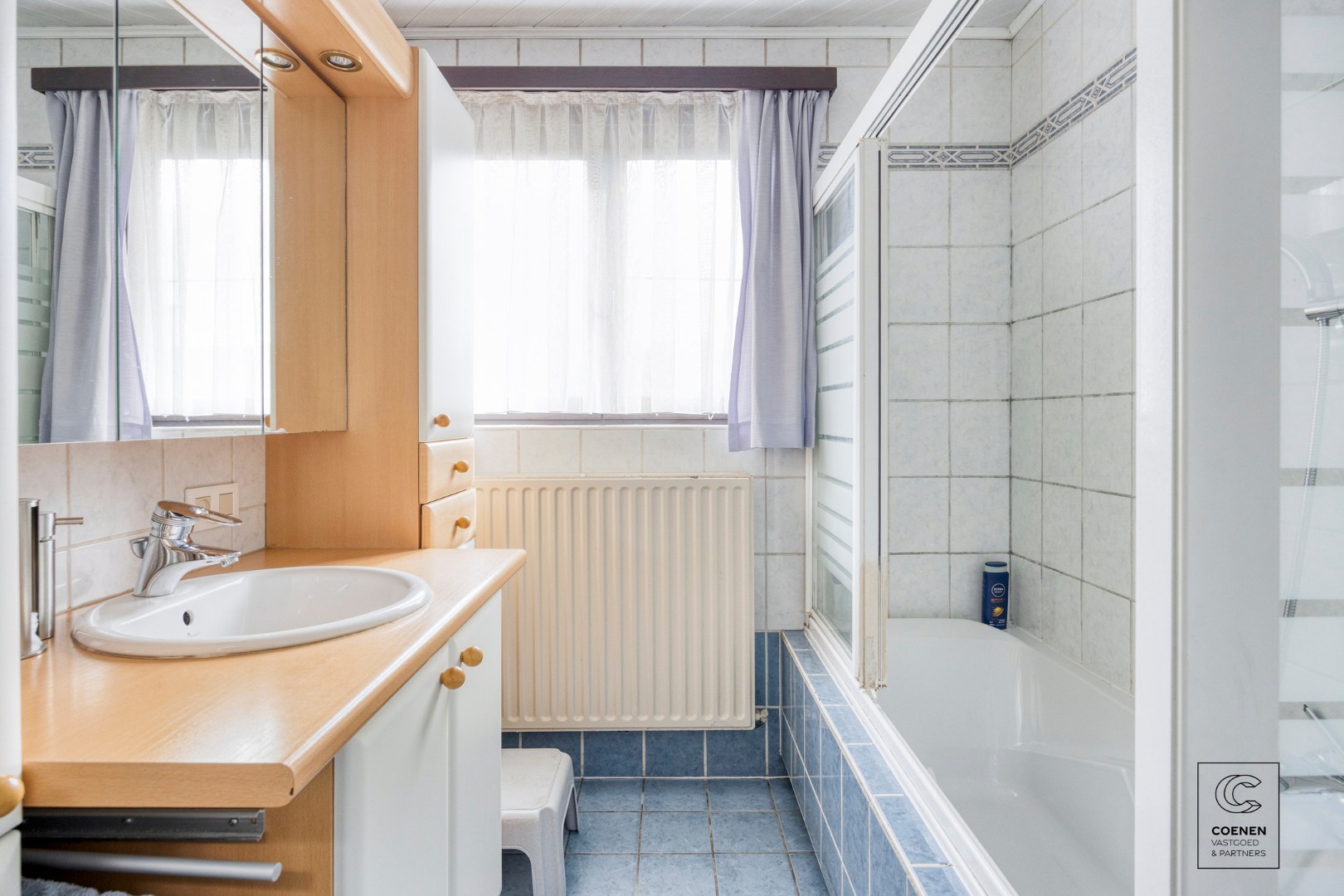 Zeer verzorgde bel-etagewoning op een centrale ligging te Kontich! 