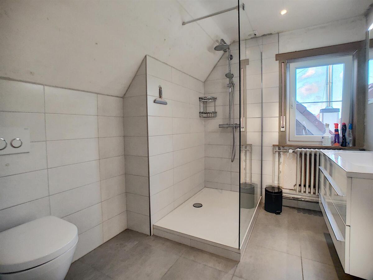 Goed gelegen alleenstaande woning op groot perceel van 828m²- Heist 