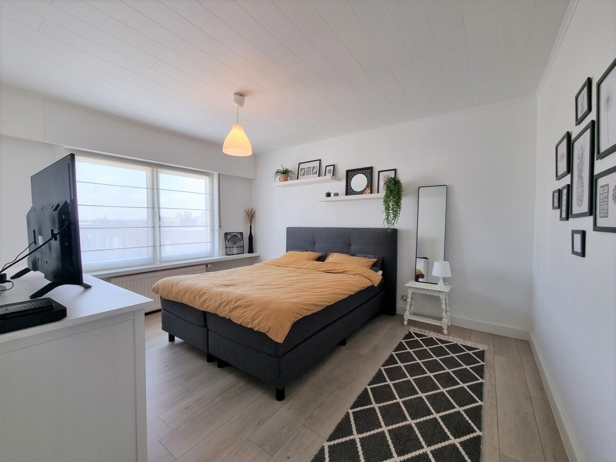 Magnifiek gelegen gezinswoning met garage &amp; oprit te Heist 