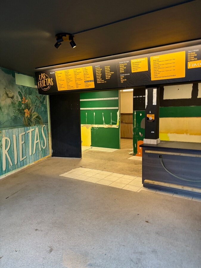 Centraal gelegen handelspand 