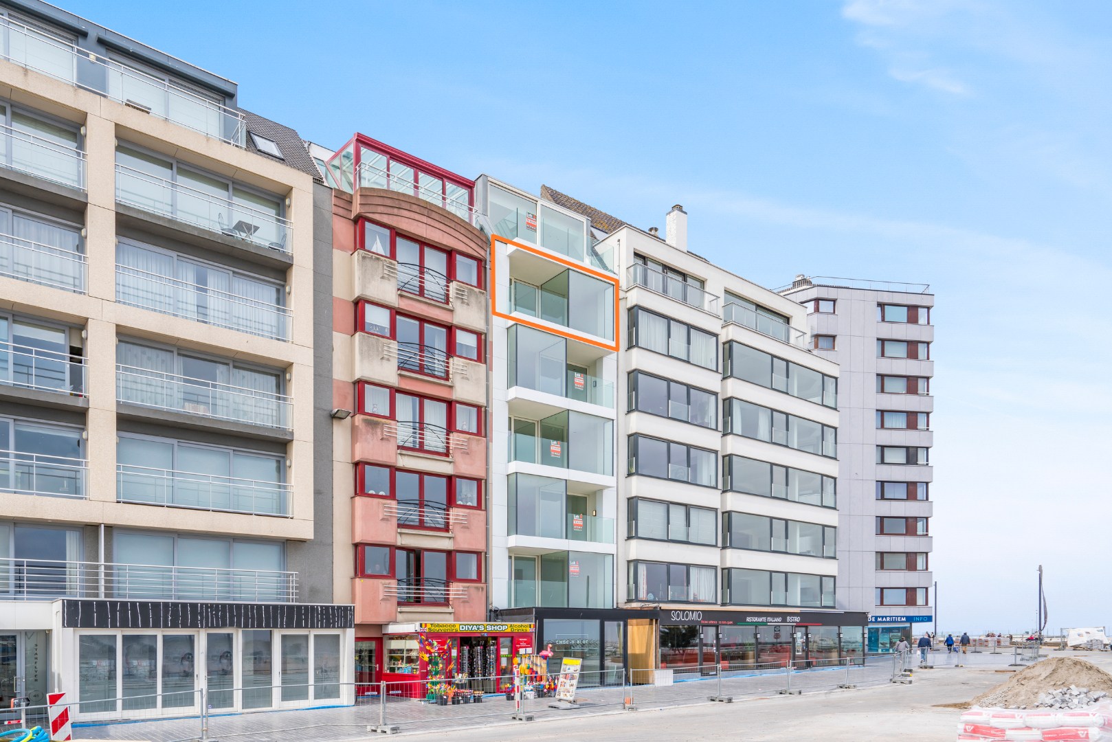 APP. NOUVELLE CONSTRUCTION AVEC VUE SUR LE PORT 