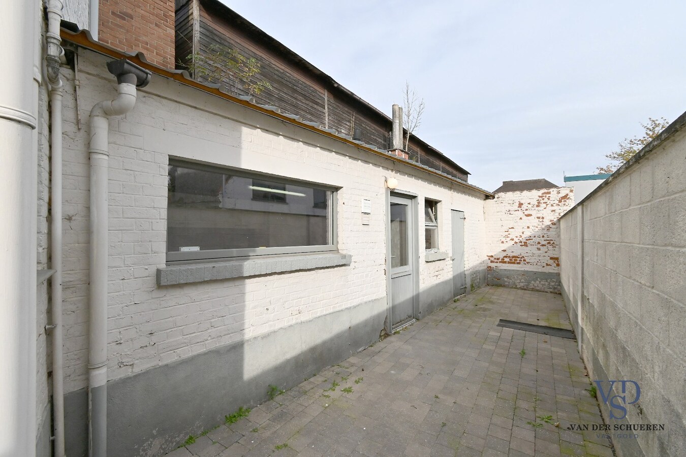Te renoveren woning in centrum Balegem. 