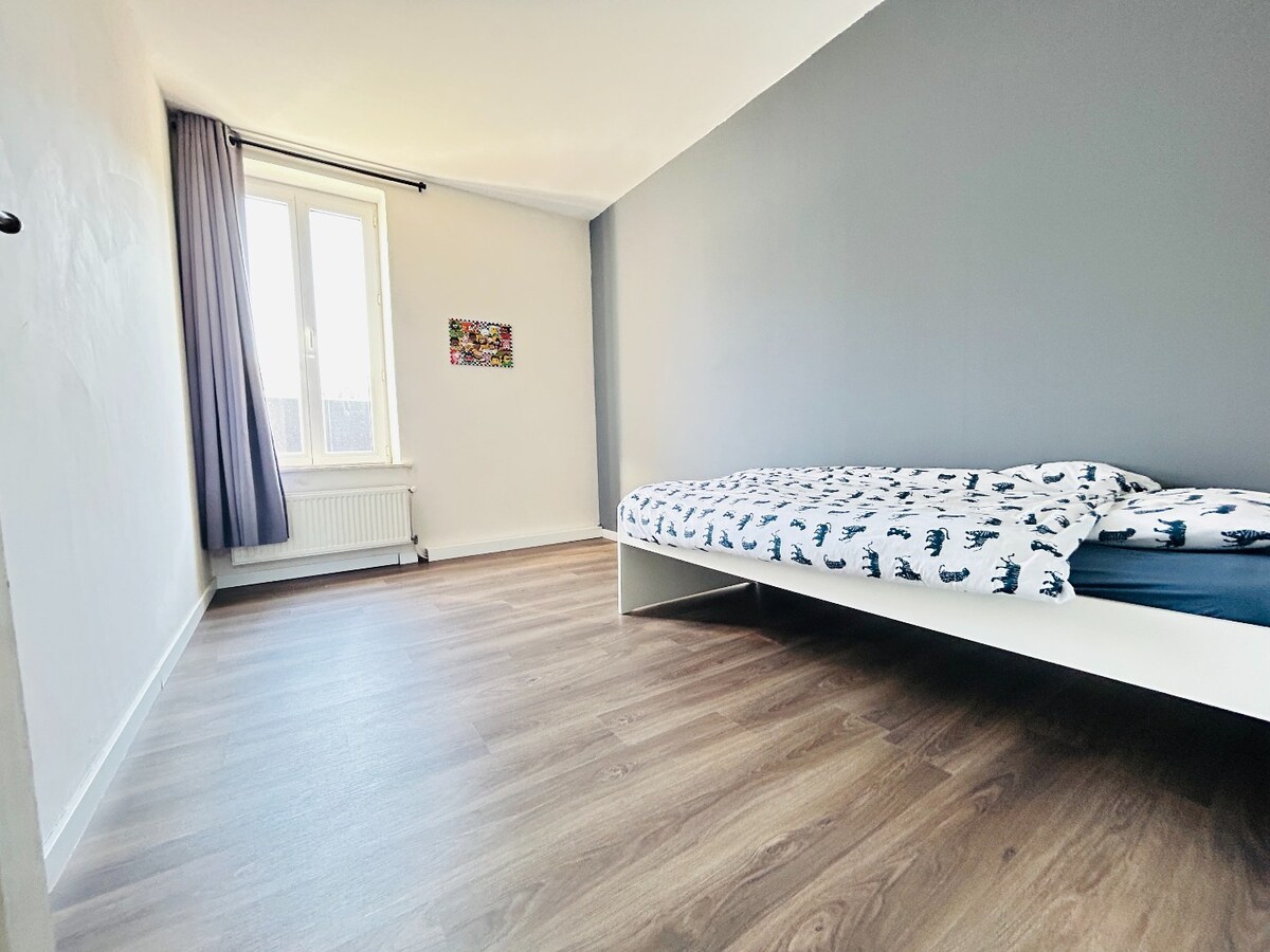 Centraal gelegen ruime woning in Wevelgem te koop ! 