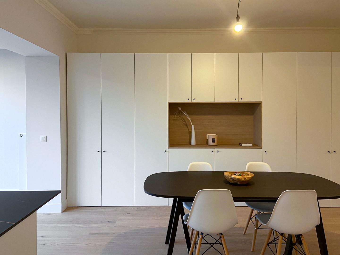 Stijlvol gerenoveerde stadswoning op topligging te Kortrijk! 