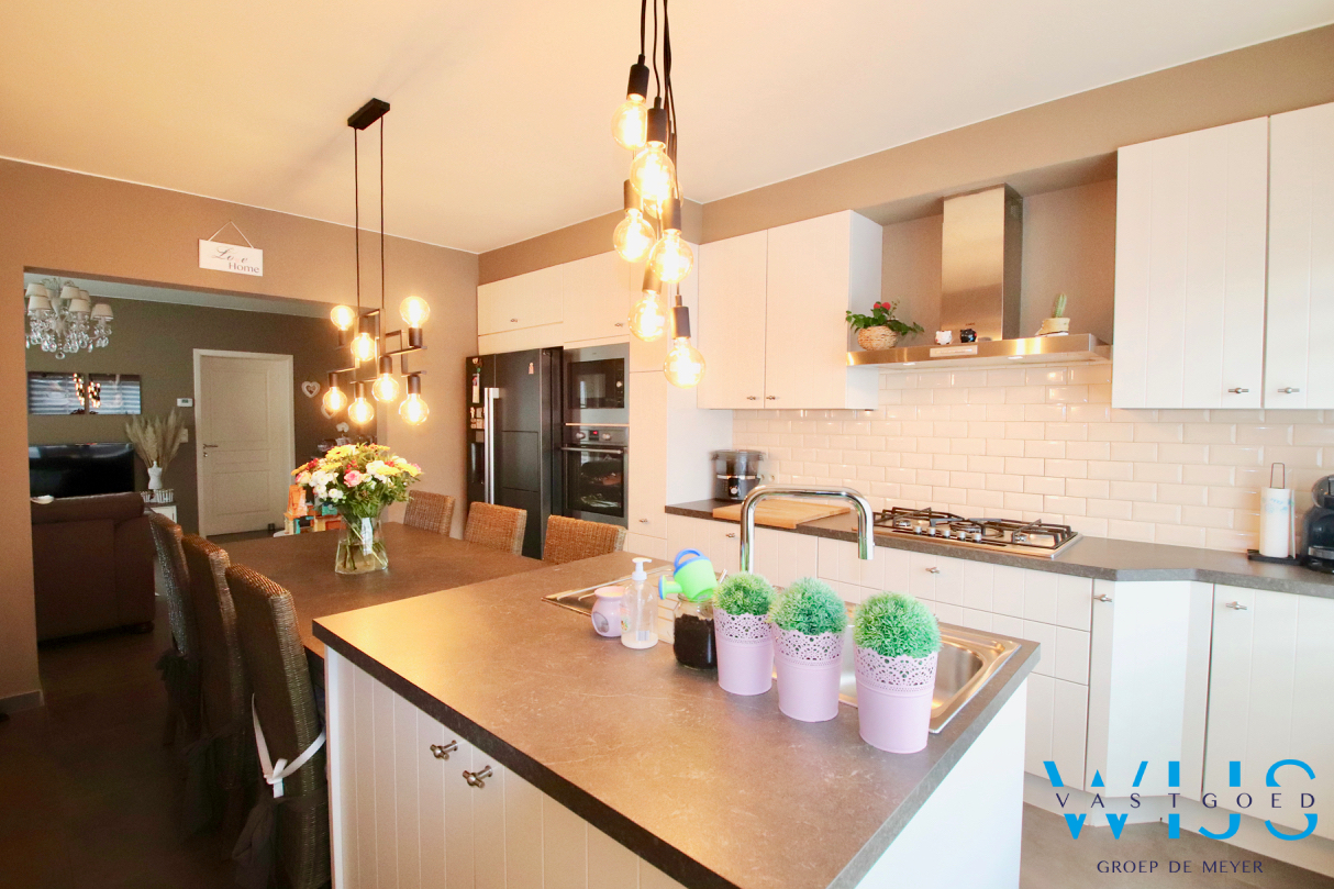 Instapklare gezinswoning met ZUIDgerichte tuin te Evergem! 