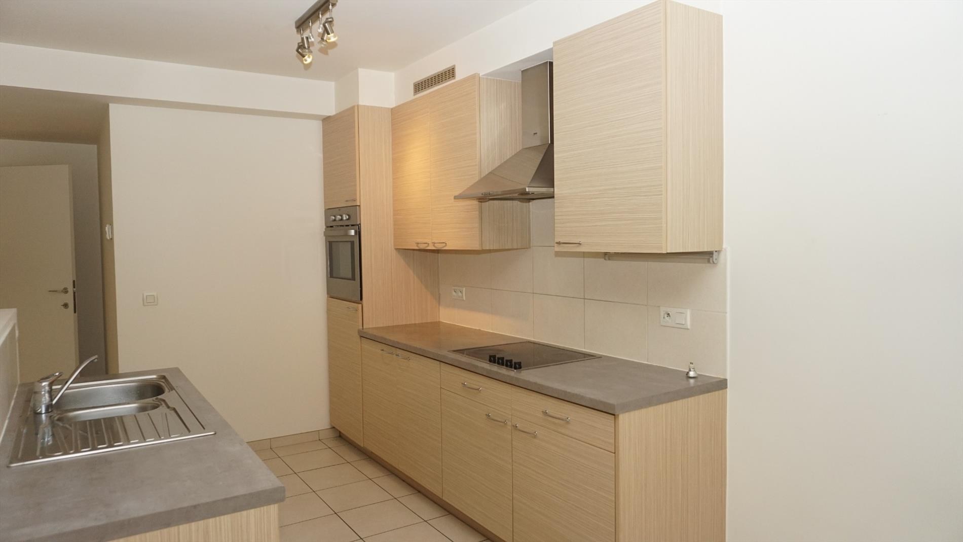 APP. AU REZ-DE-CHAUSSEE AVEC TERRASSES A 50 METRES DE LA DIGUE 