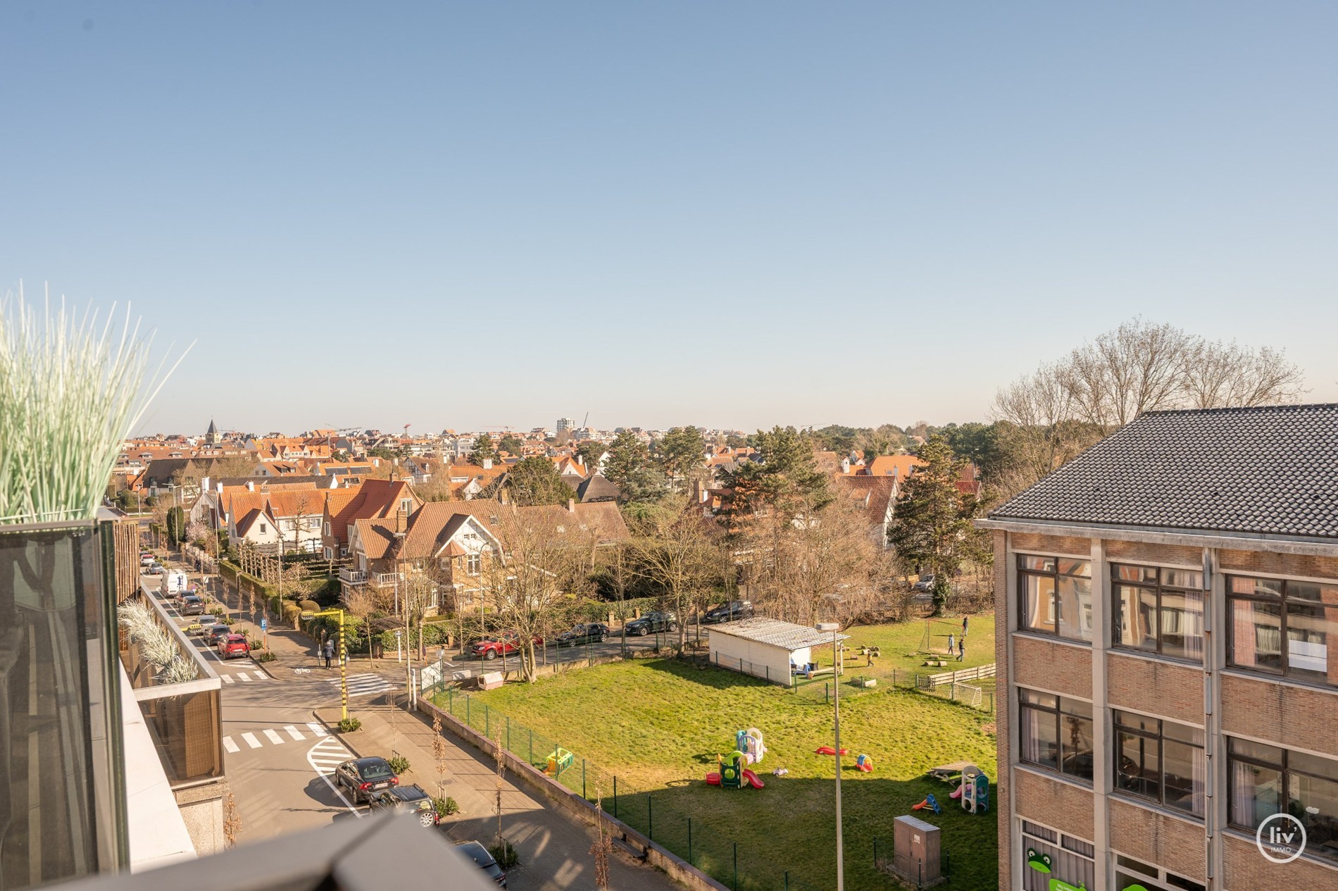 Élégant et récemment rénové duplex appartement au cœur de Knokke. 