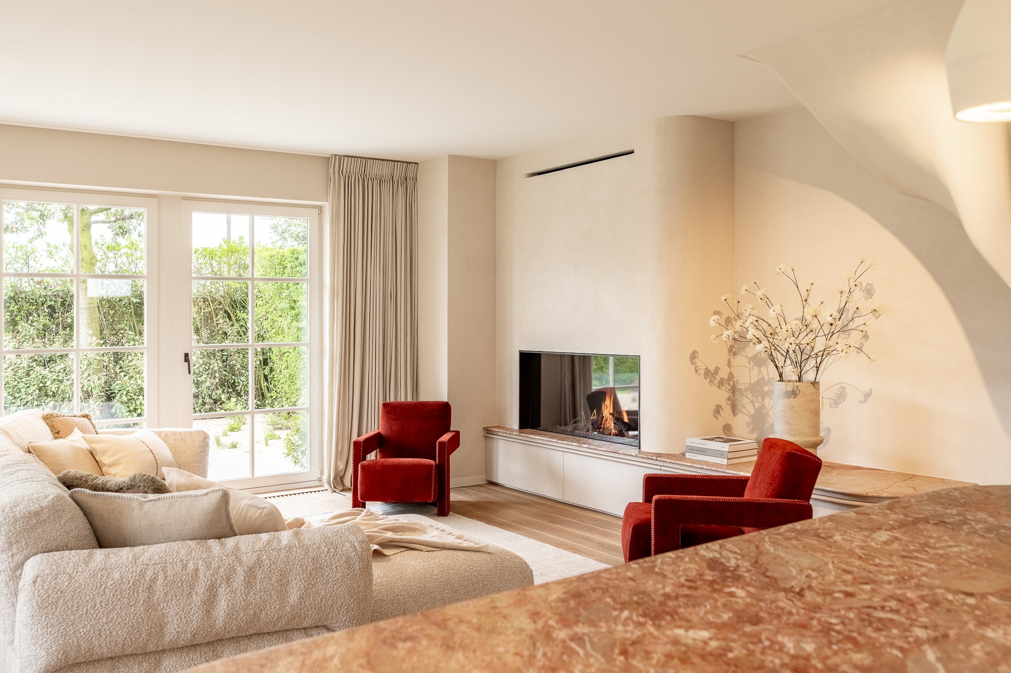 Prachtig gerenoveerde  halfopen woning op topligging nabij centrum, zee en strand 