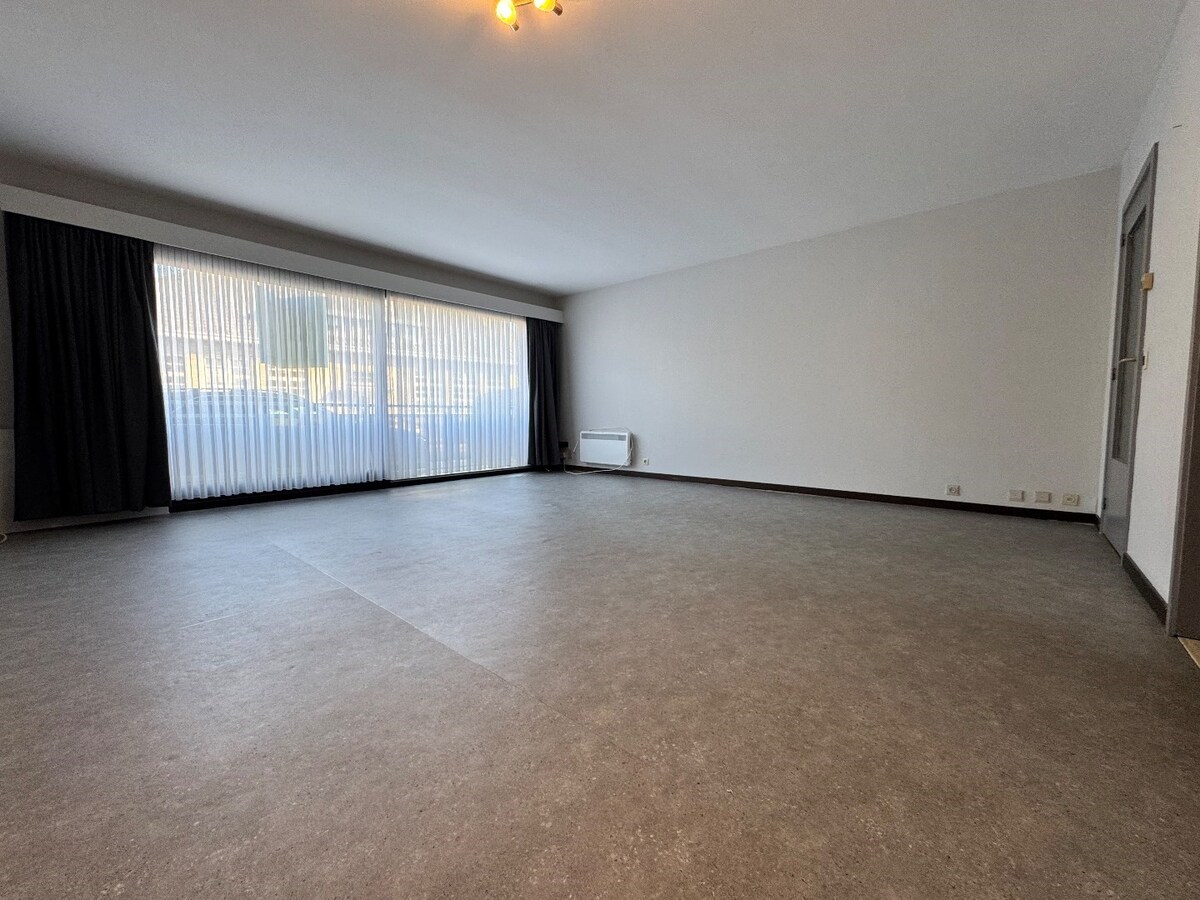 Appartement met 2 slaapkamers en garage in centrum Koekelare 