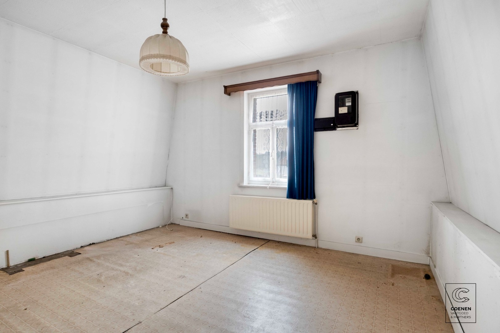 Volledig te renoveren woning met potentieel op een schitterende ligging te Brasschaat 