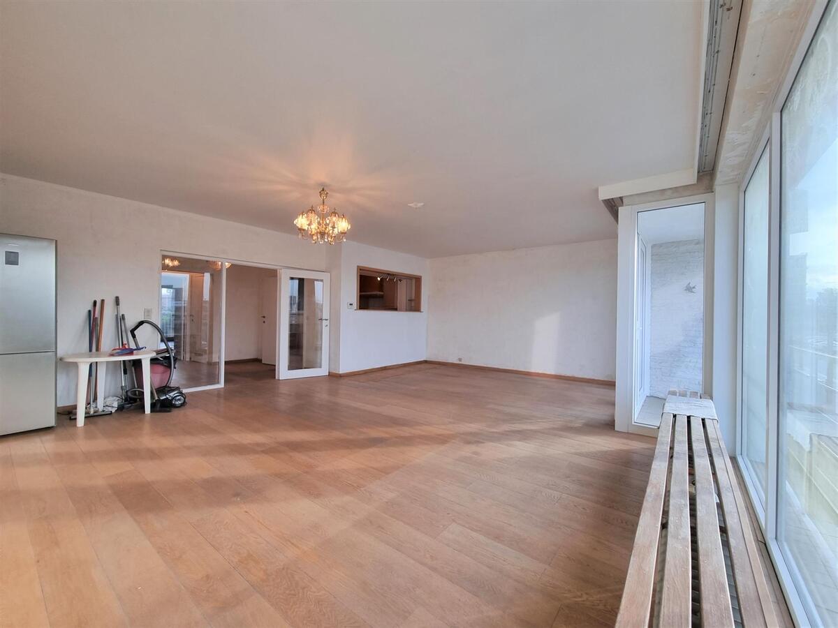 Zeer ruim, op te frissen appartement van 118m² met prachtige zichten - Zeebrugge 