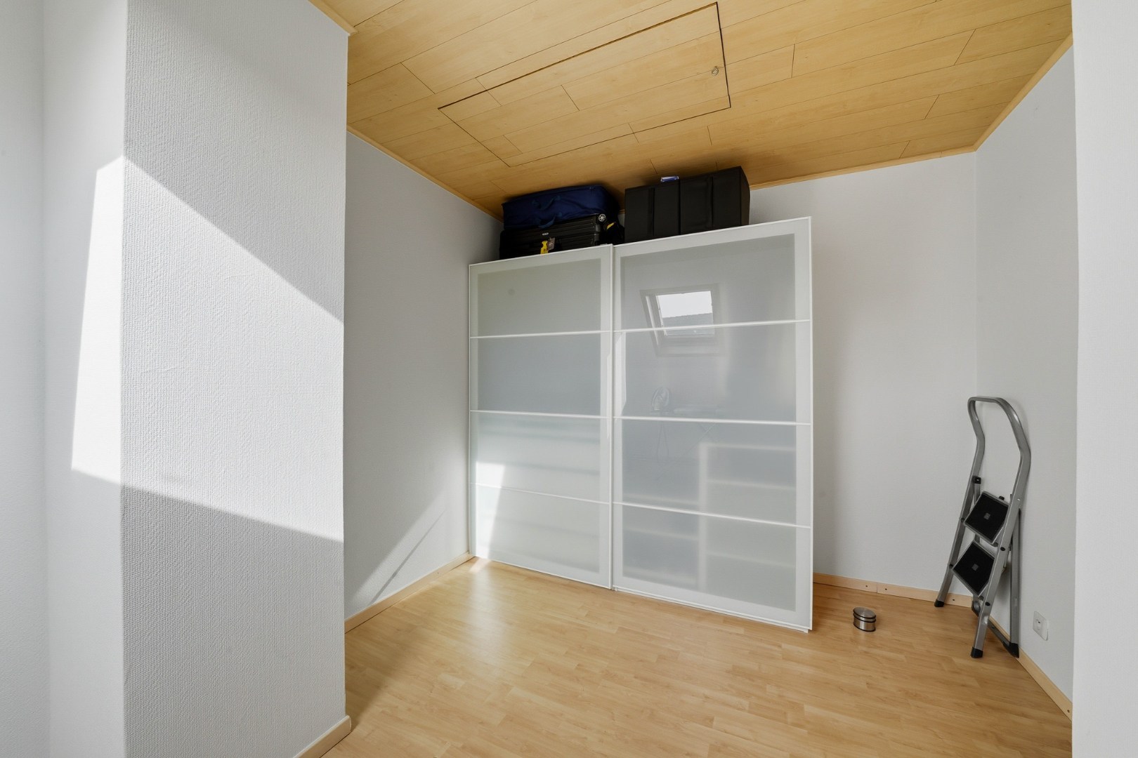 Instapklare bel-étagewoning met dubbele garage te Stene 