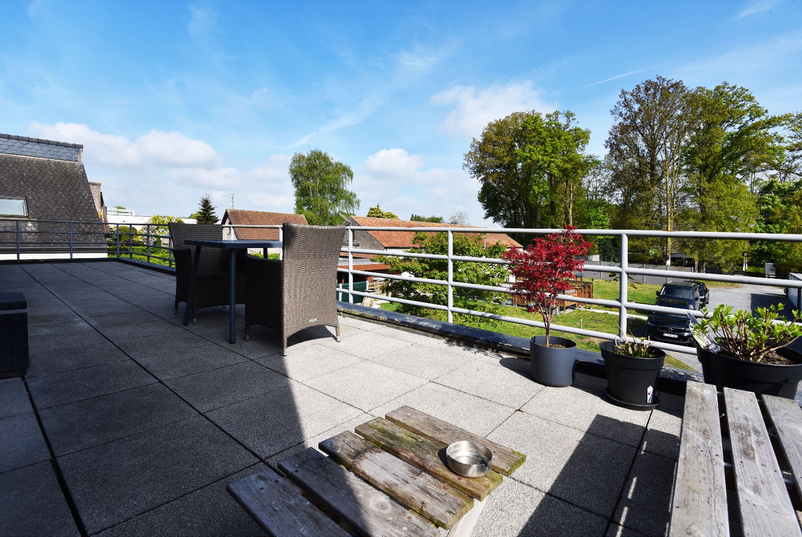 Energiezuinig app. 82m² met 2 slpks, zonnig terras en garage te Adegem 