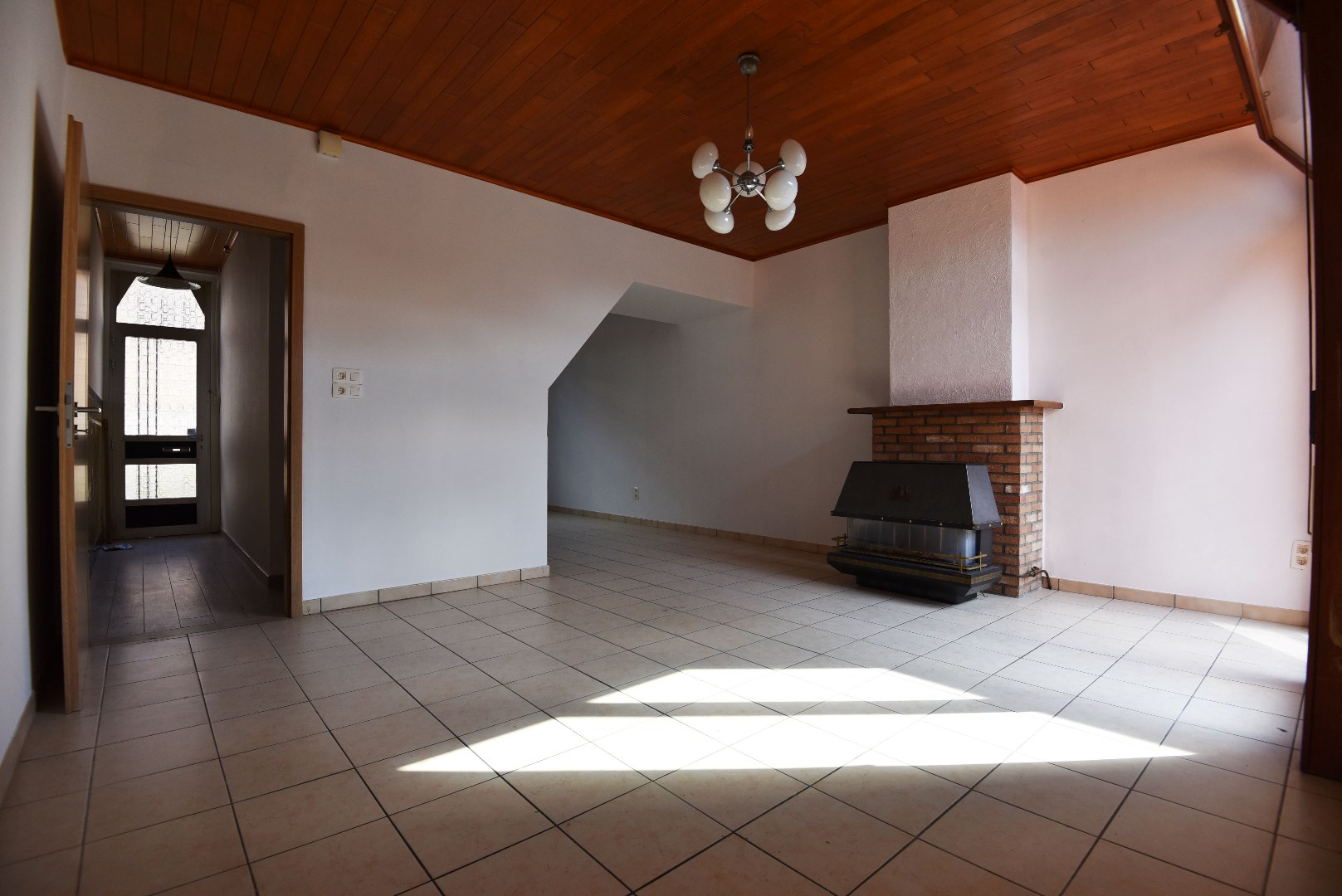 Charmante rijwoning met tuintje te centrum Eeklo 