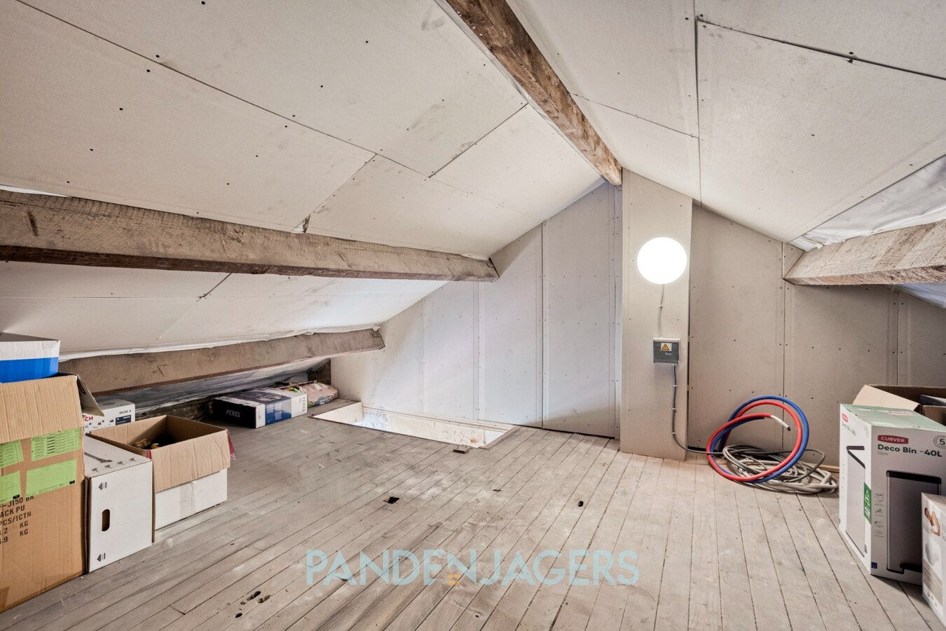 Gerenoveerde woning met 2 slaapkamers te Duffel 