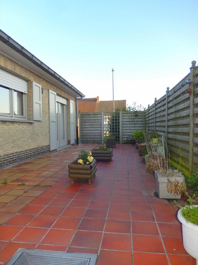 Bungalow met 3 slaapkamers en een zonnige tuin 
