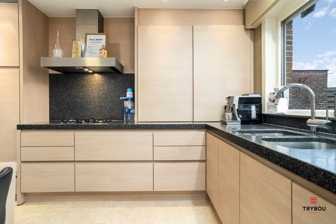 Instapklare halfopen woning met 3 slaapkamers en garage te Oostnieuwkerke 