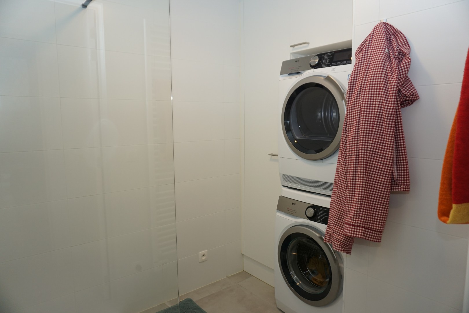 NIEUWBOUWAPPARTEMENT MET 2 SLAAPKAMERS EN TERRAS IN CENTRUM OOSTENDE 