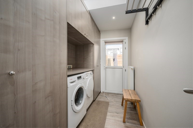 Instapklare, gerenoveerde gezinswoning met garage en oprit in hartje Zeebrugge 