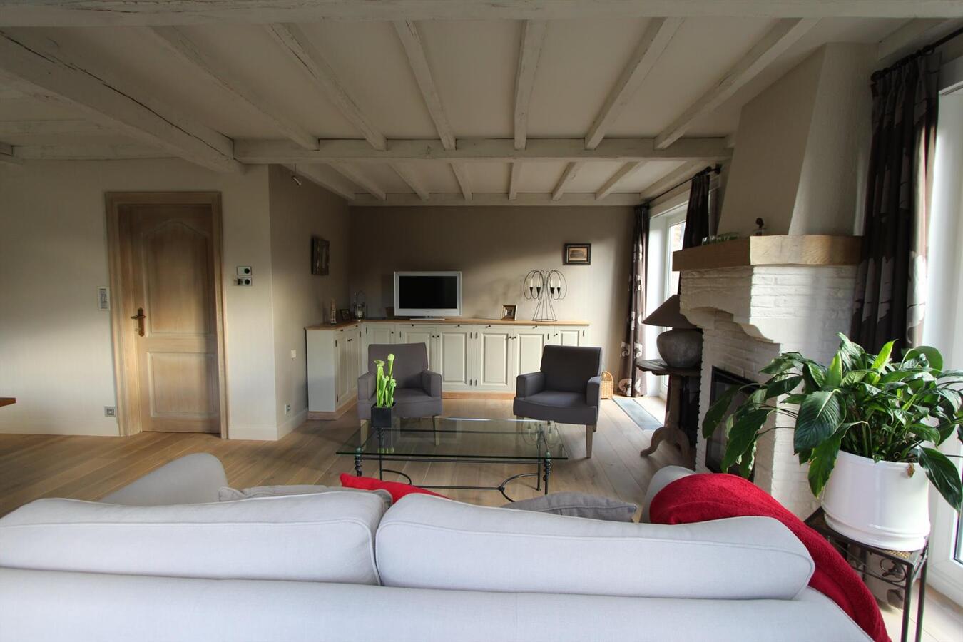 Alleenstaande woning met 4 slaapkamers te Ichtegem 