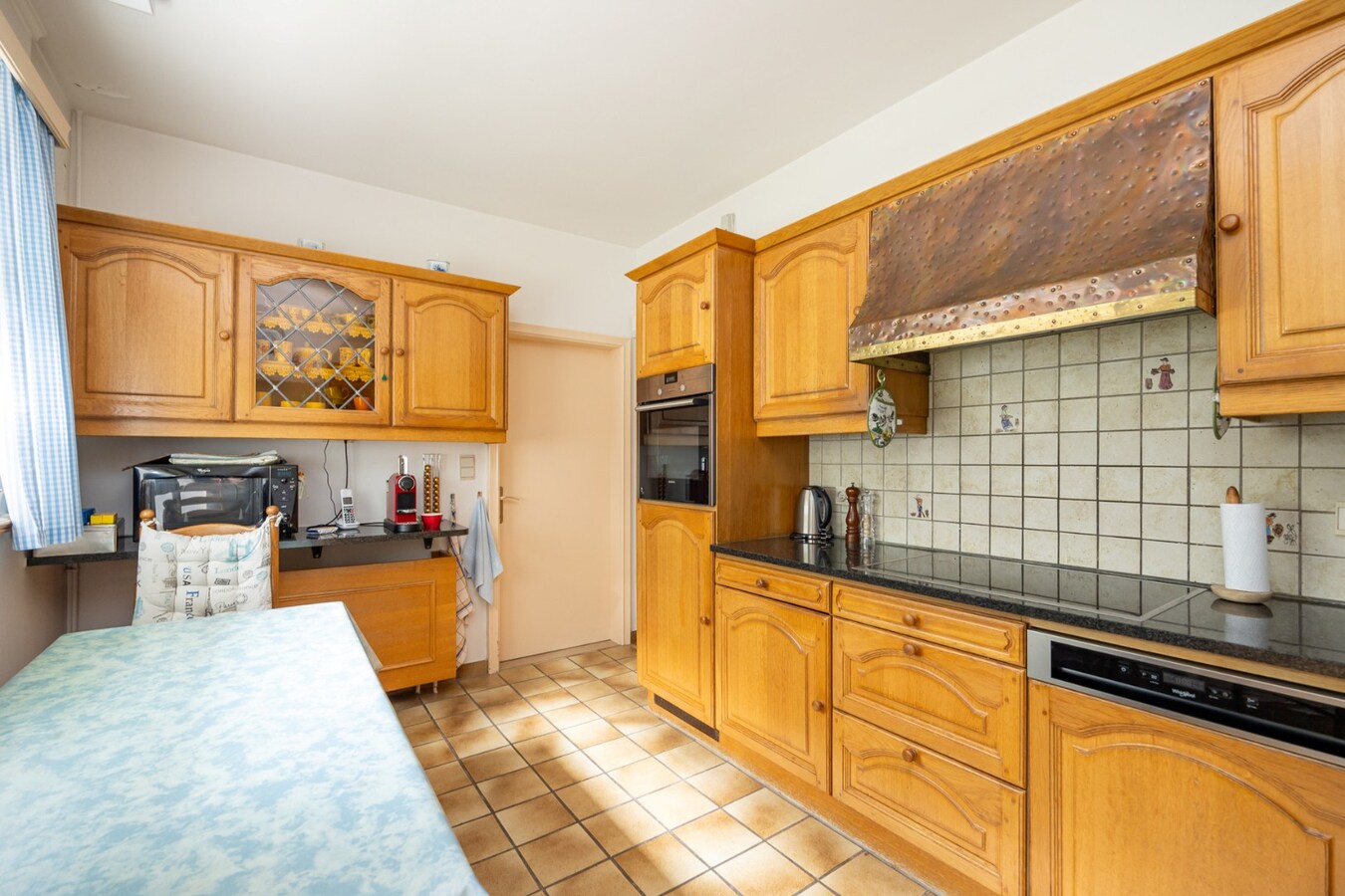 Klassieke villa op een perceel van 3.890 m² met een straatbreedte van 40 meter en Zuid-Oriëntatie te Schilde 