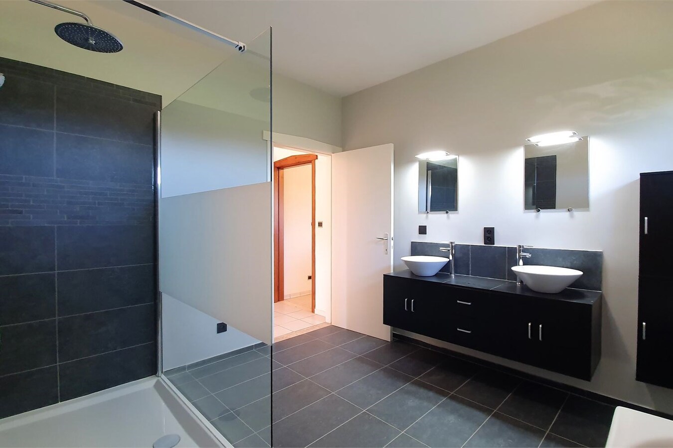 Ruime, gerenoveerde bungalow op perceel van 1032 m² 