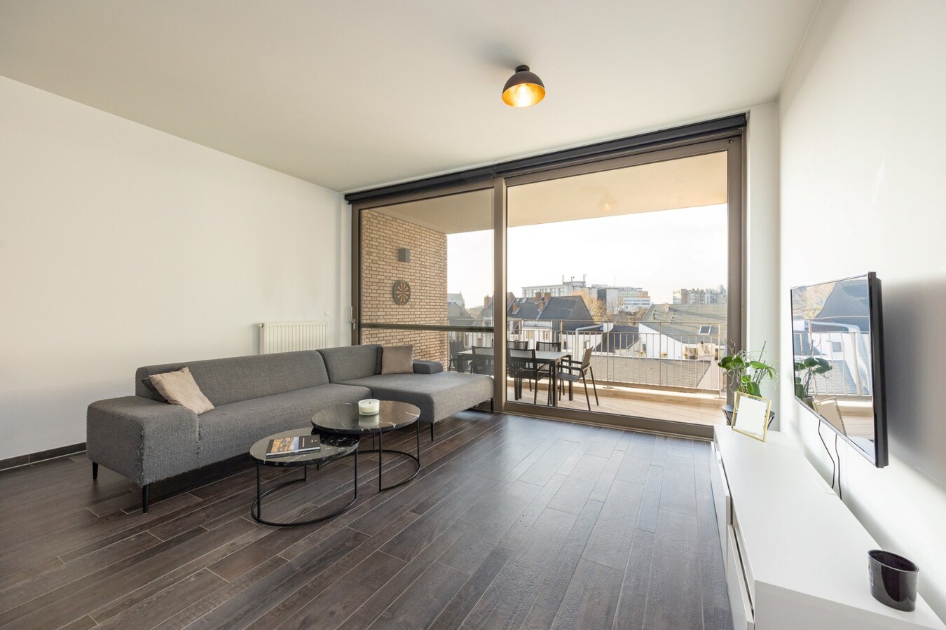 Modern appt met 2 slpk en ruim terras nabij 't Eilandje! 