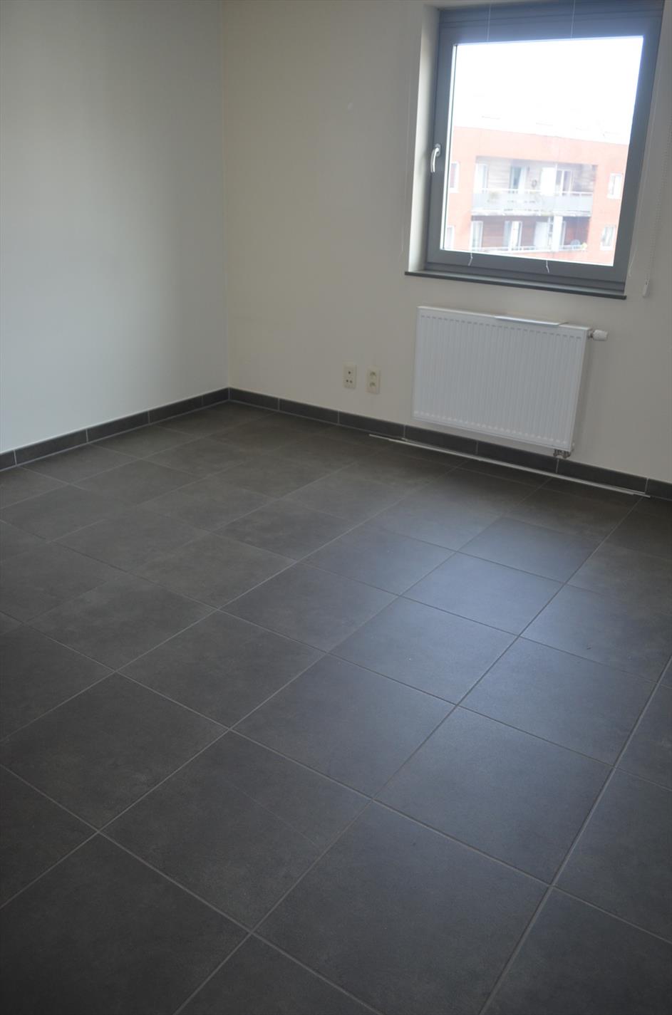 Appartement met 2 slpks, terras en garage te centrum Maldegem 