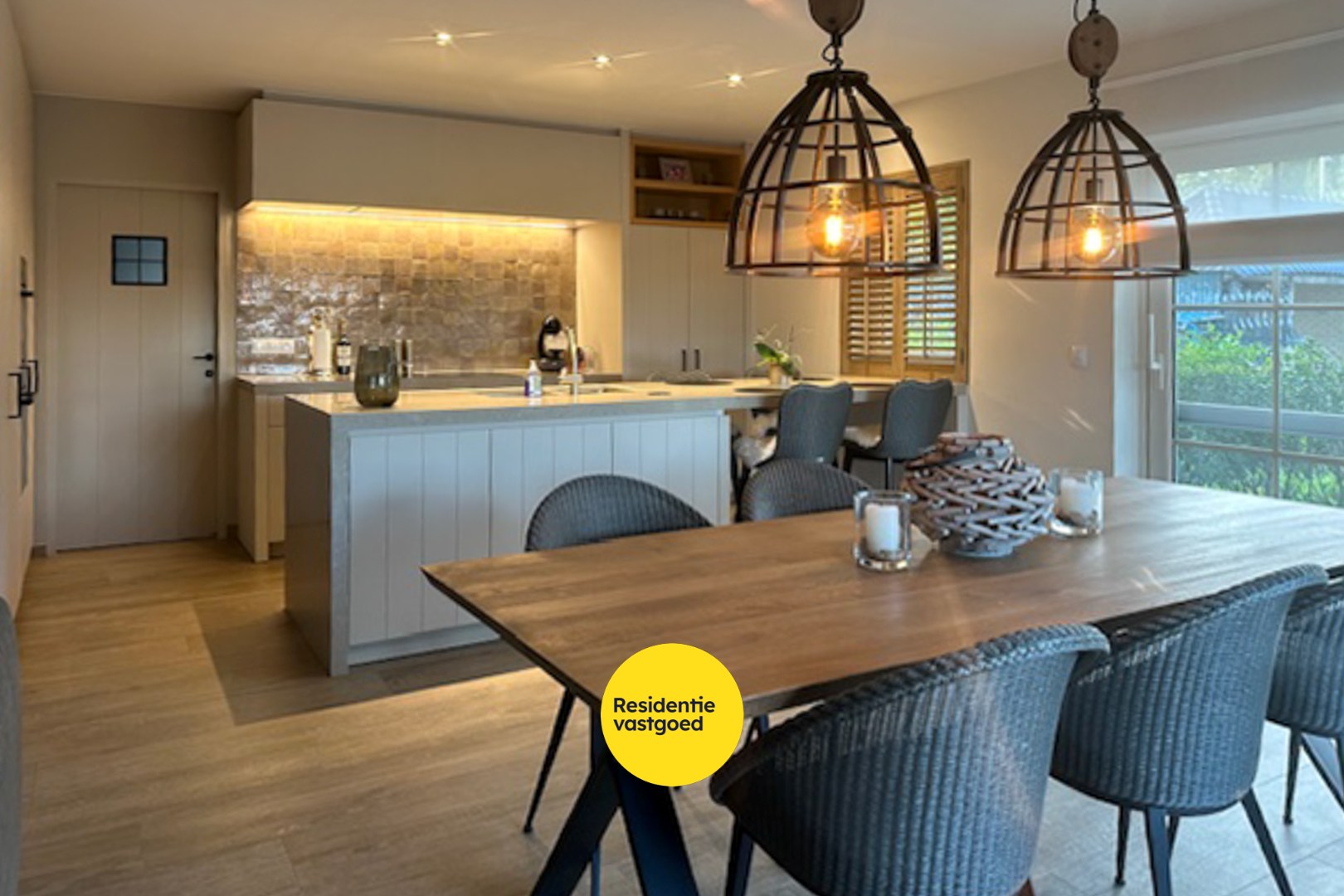 Open bebouwing met 3 slaapkamers en garage in Oudenburg 