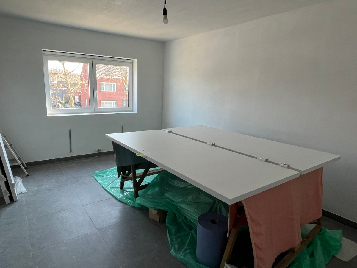 Moderne, hoogwaardige half open bebouwing te Eke ! 