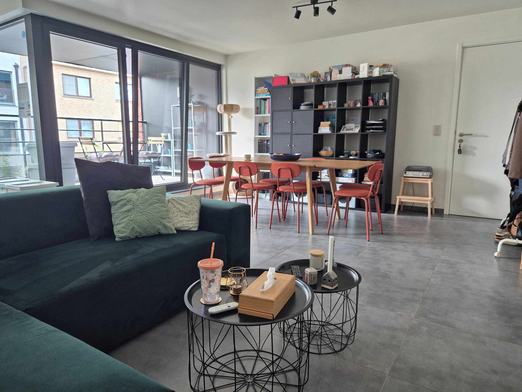 Appartement  met 2 slaapkamers, terras en parkeerplaats 