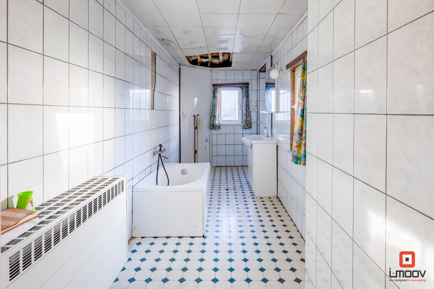 Op te knappen 5 slaapkamerwoning (203m²) 