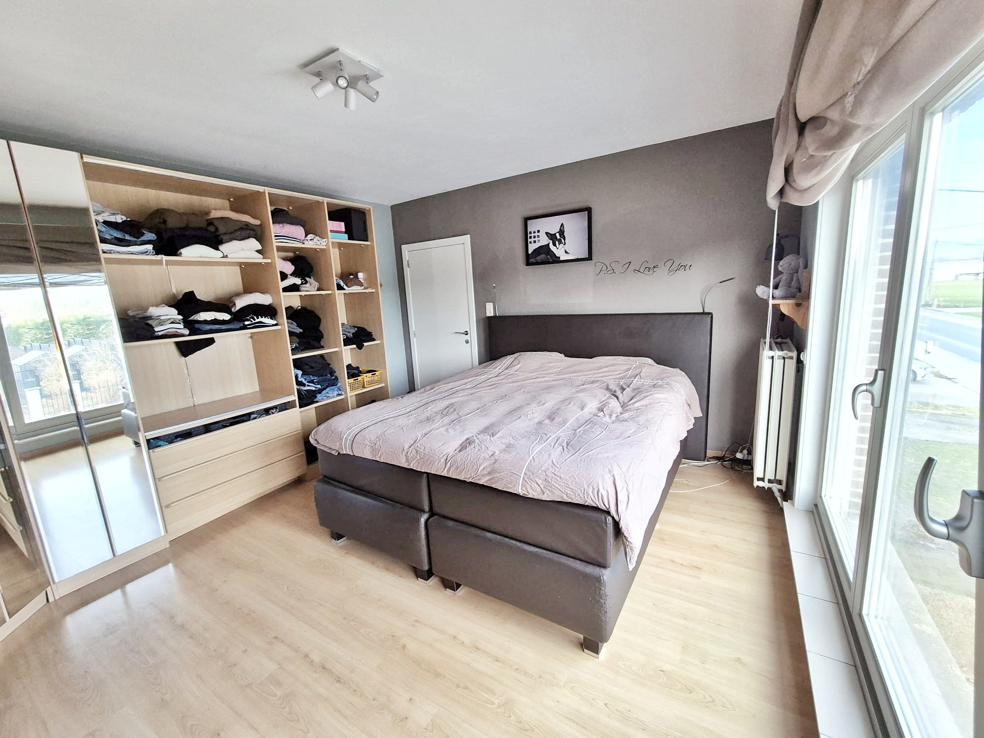 Instapklare woning met 4 slaapkamers 