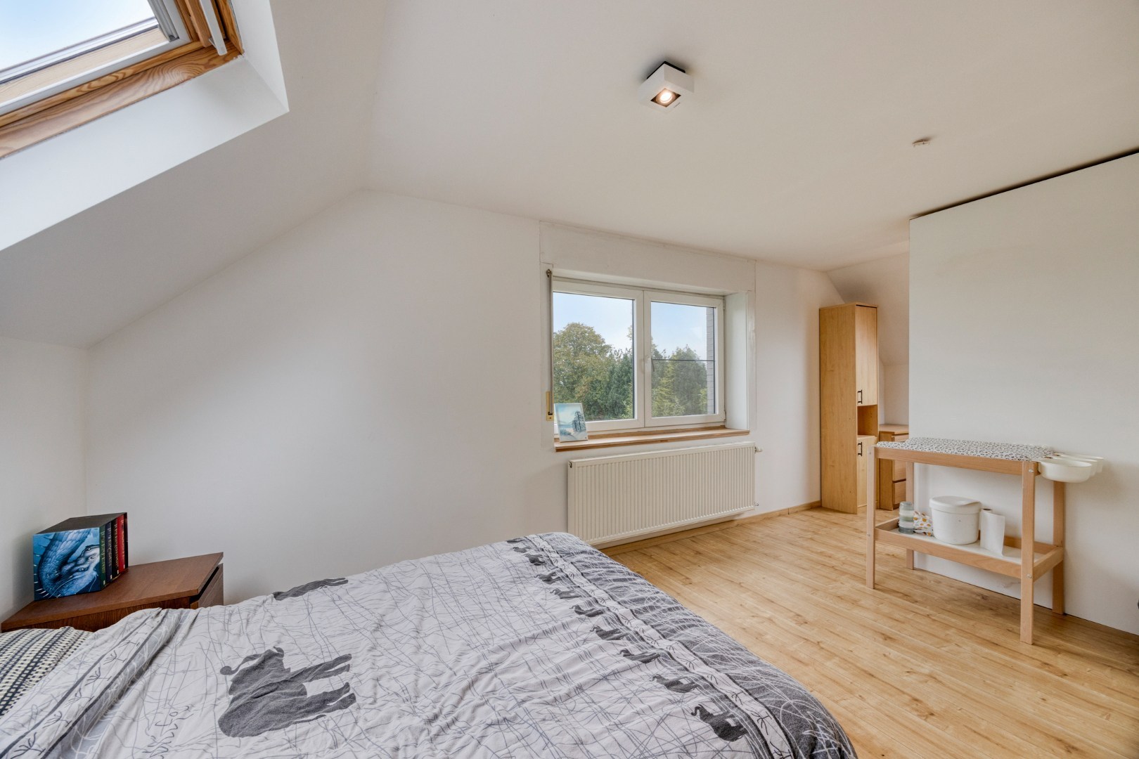 Open bebouwing met 4 slaapkamers, bureau, garage en prachtige tuin in Boutersem – EPC 158 kWh/m² - bewoonbare opp. 282 m² 