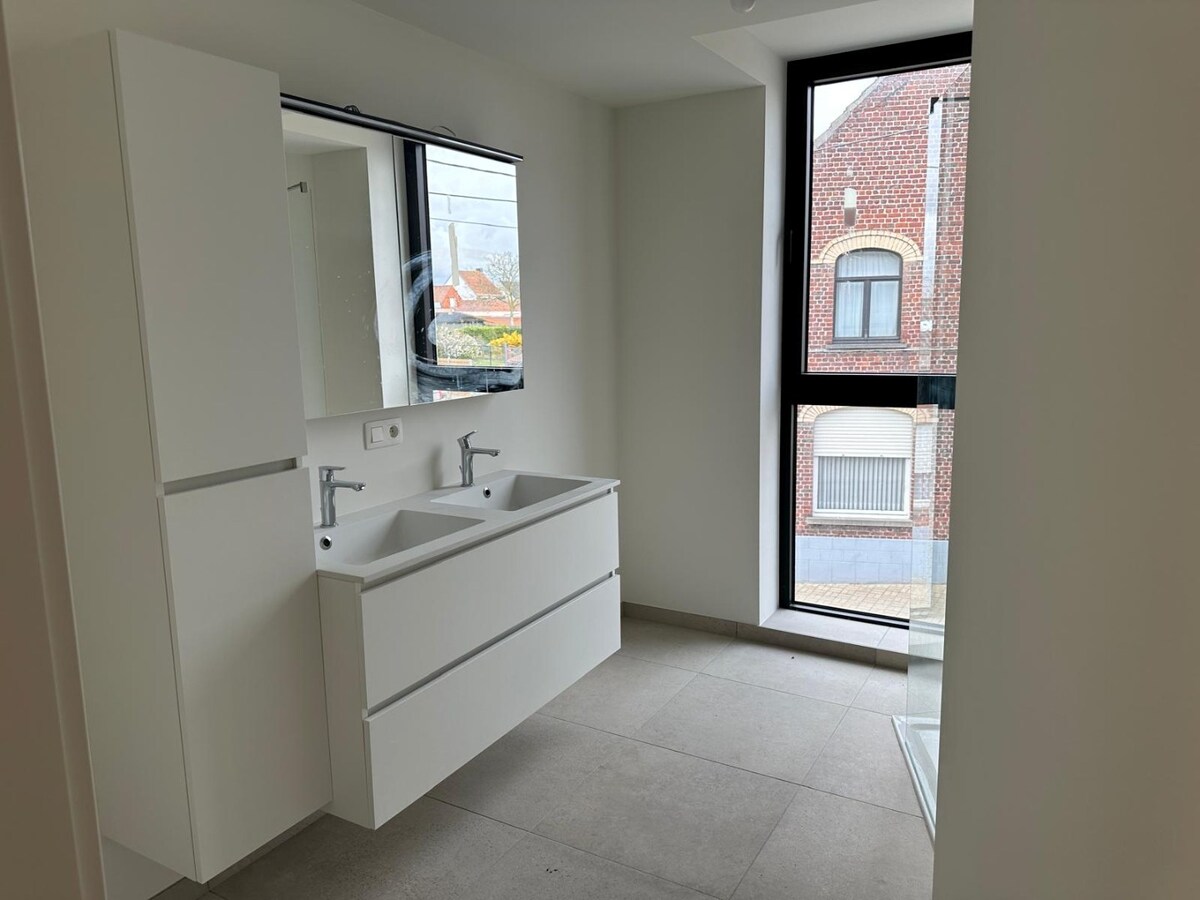 Appartement te huur op 1ste verdiep 