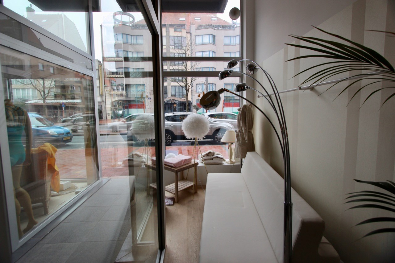 Handelspand te huur op een TOP ligging in de LIPPENSLAAN te Knokke. 